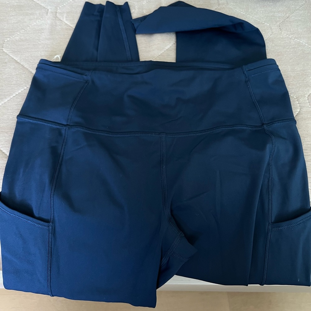 Lululemon leggings 31” (not available anymore!!!)